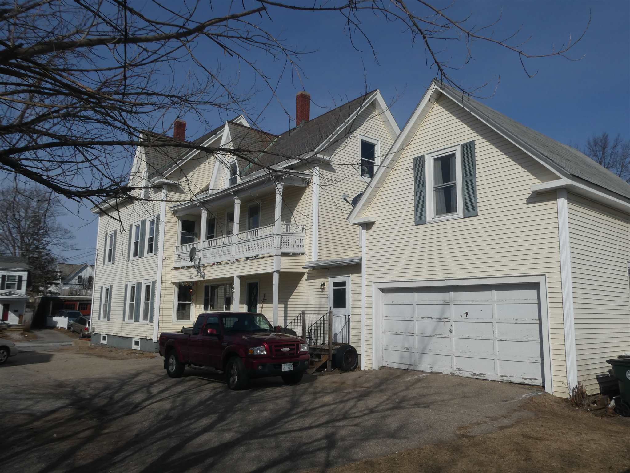 13 Ray Street Manchester, NH 03104 - Photo 2 of 8 Gallery Image 2
