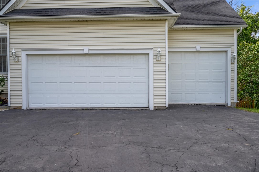 25 Hampstead Drive Penfield, NY 14580 - Photo 3 of 46