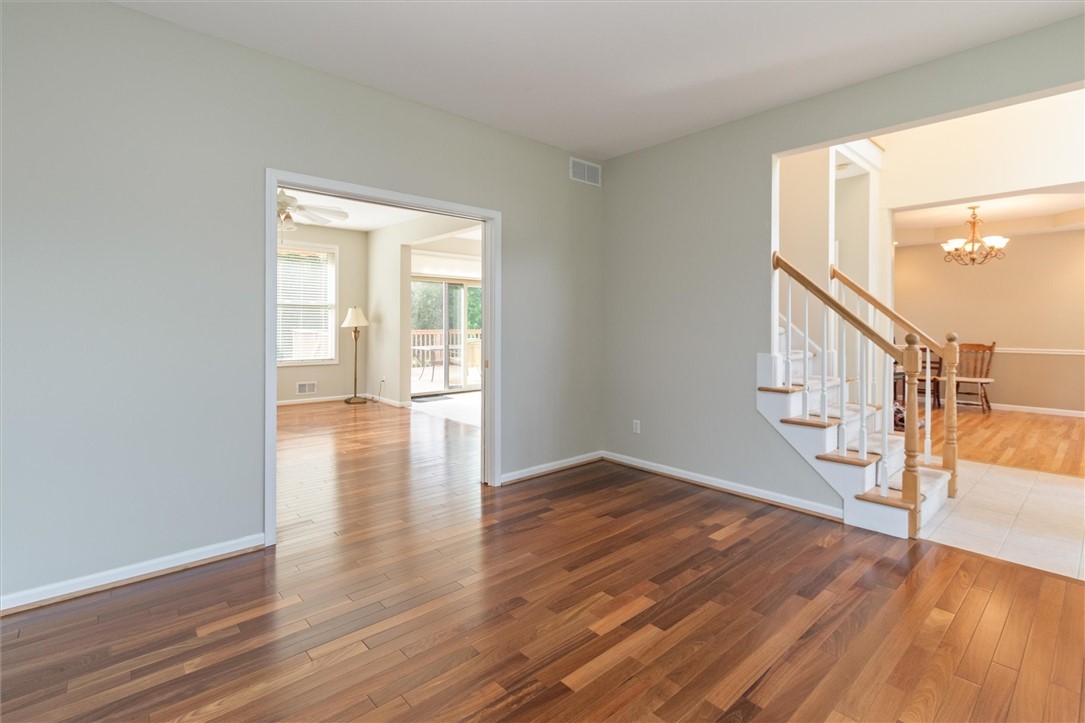 25 Hampstead Drive Penfield, NY 14580 - Photo 9 of 46