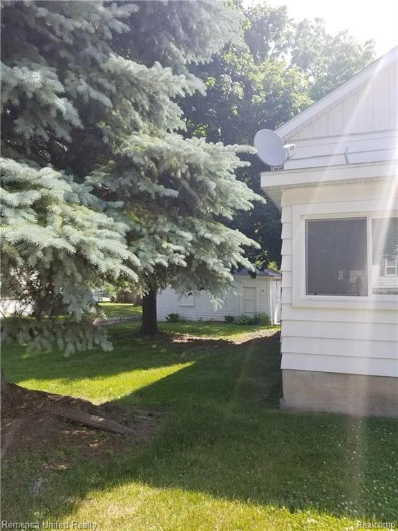 201 Byron Road Howell, MI 48843 - Photo 3 of 5