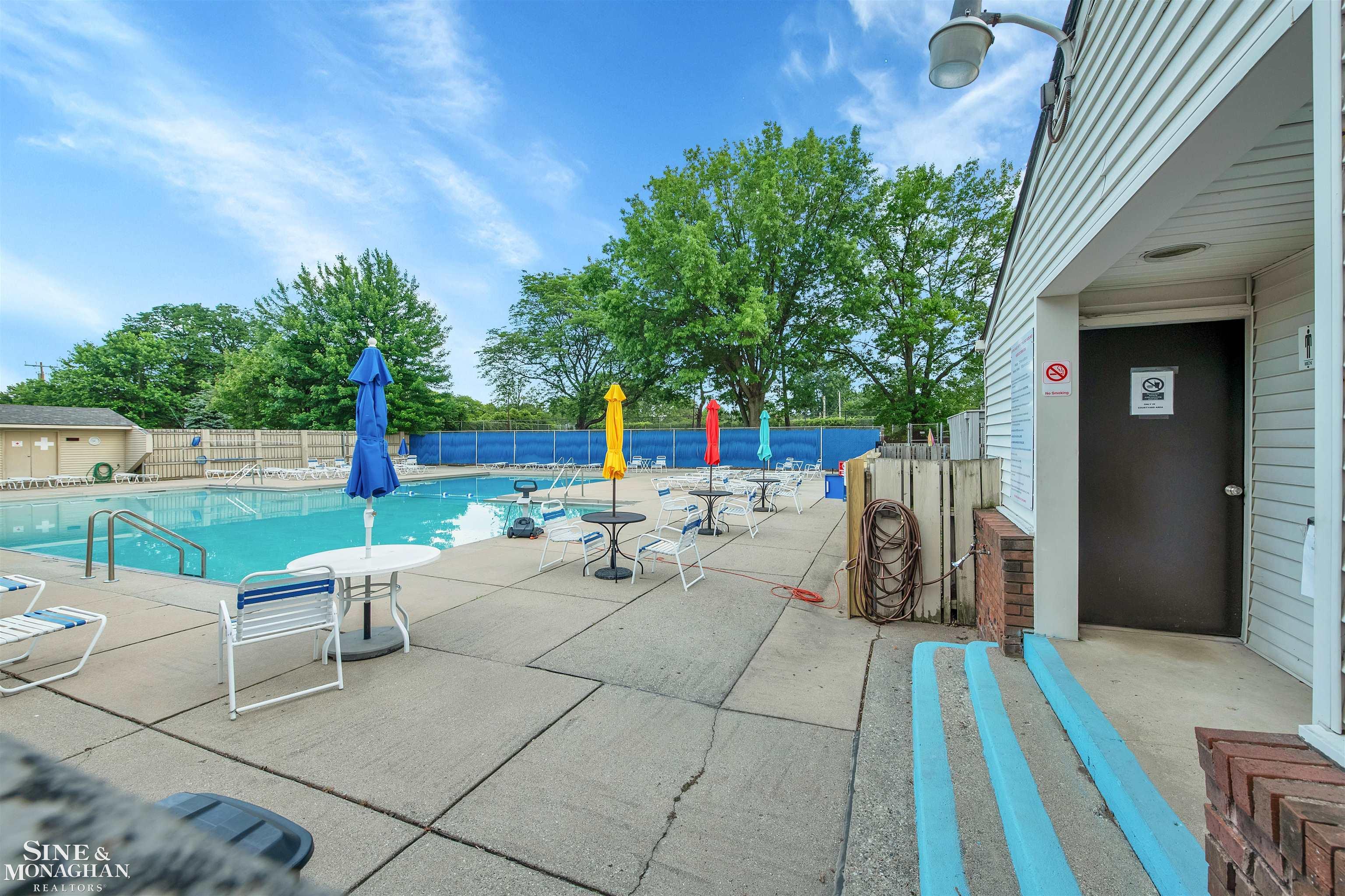 22959 Allen Road St. Clair Shores, MI 48080 - Photo 19 of 27