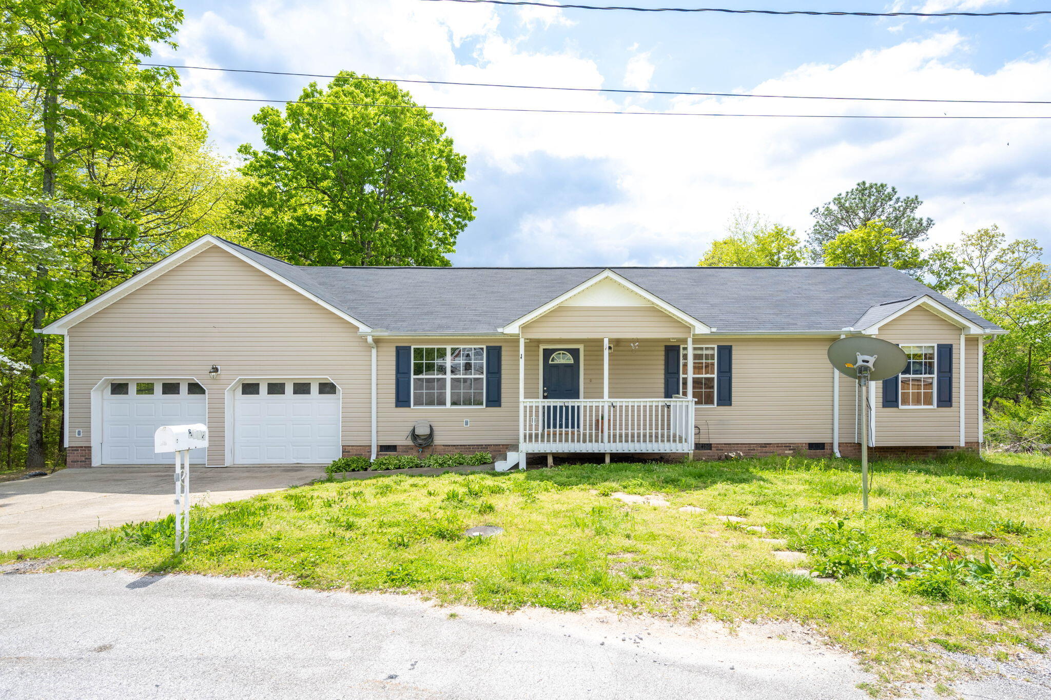 8696 Brenda Drive Harrison, TN 37341 - Photo 1 of 28 1-web-or-mls-DSC_7295