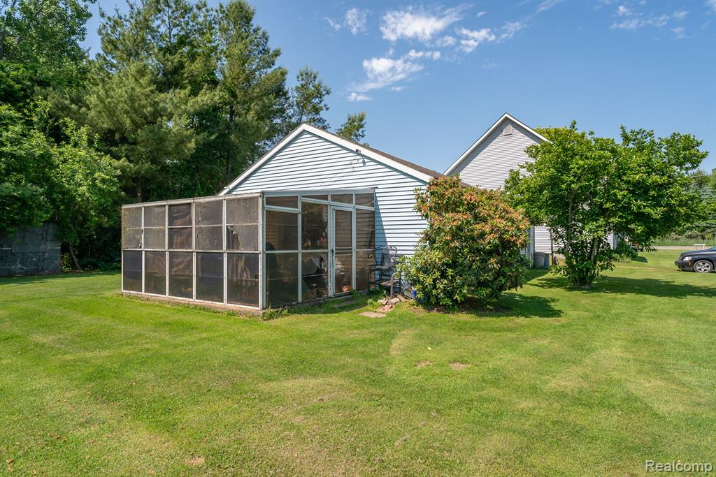 8219 Marsh Road Algonac, MI 48001 - Photo 11 of 26