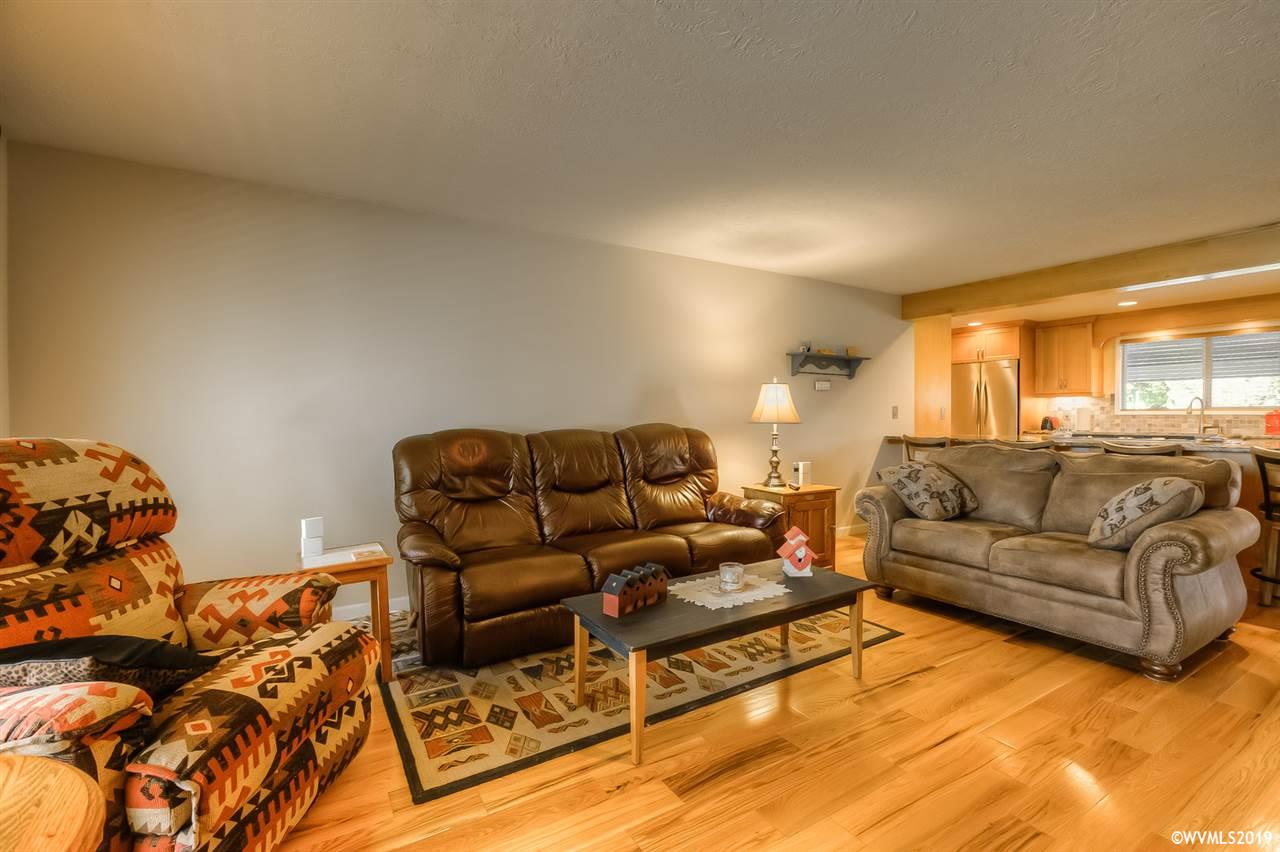 10730 Portland Road Northeast Salem, OR 97305 - Photo 7 of 42