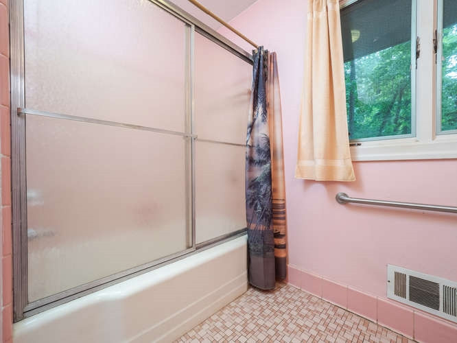 1405 Onslow Road Raleigh, NC 27606 - Photo 25 of 30 Photo 25