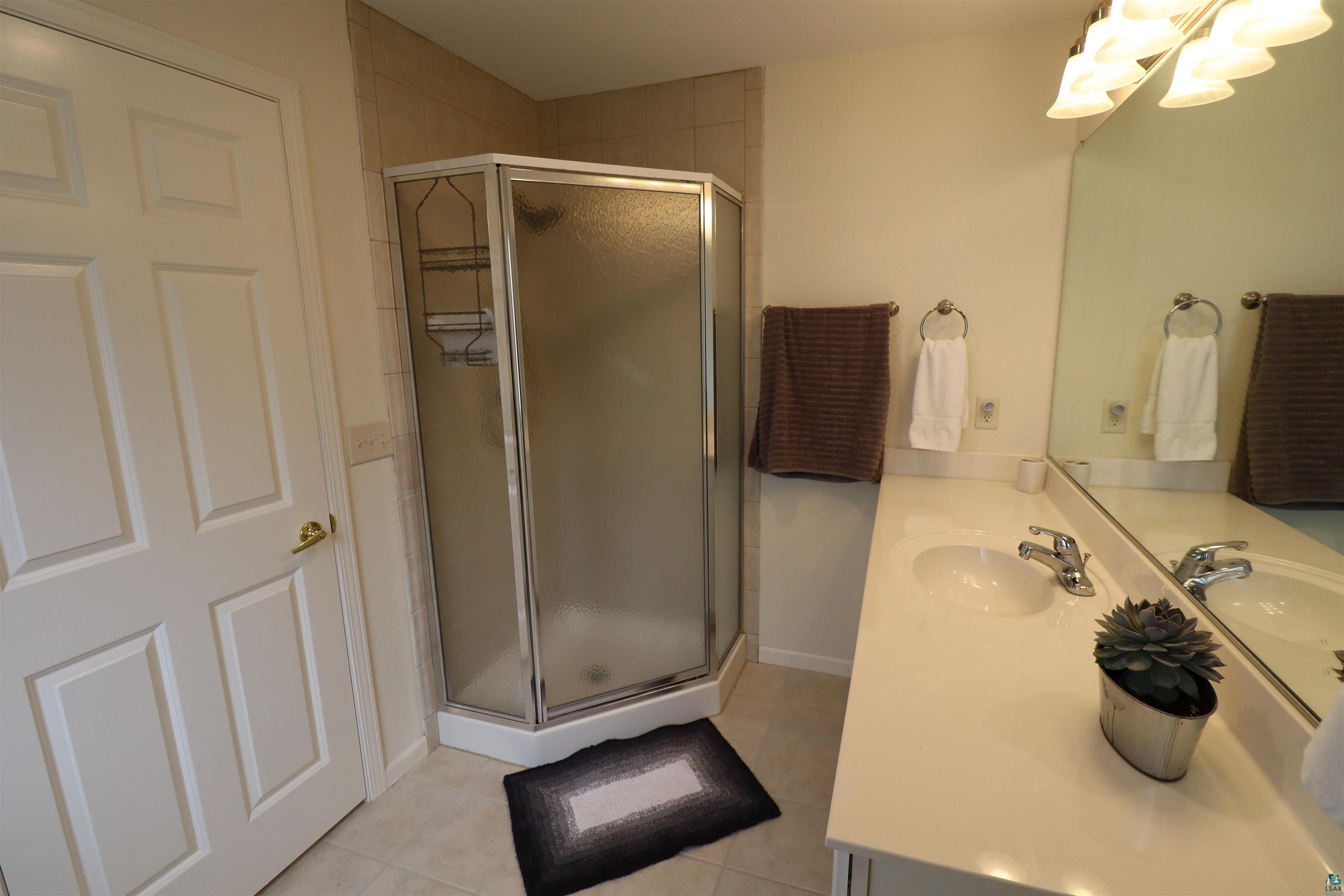 34590 Bay View Road, Unit 804 Bayfield, WI 54814 - Photo 17 of 27 Gallery Image 17