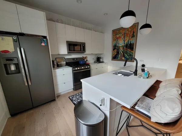 $2,845 | 1656 West Summerdale Avenue, Unit 2E, Chicago, IL 60640