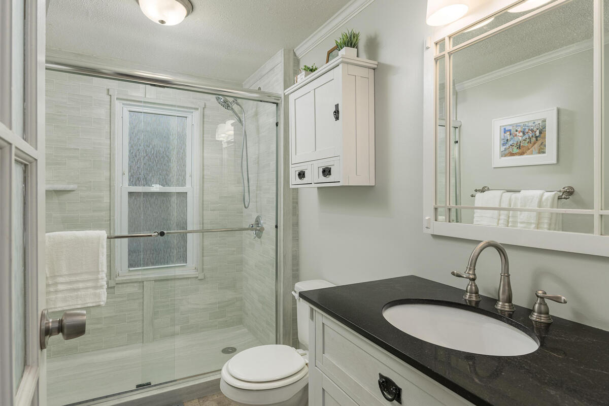 5719 St Elmo Avenue Chattanooga, TN 37409 - Photo 21 of 36 2023_08_August_5719_St_Elmo_Ave_0028