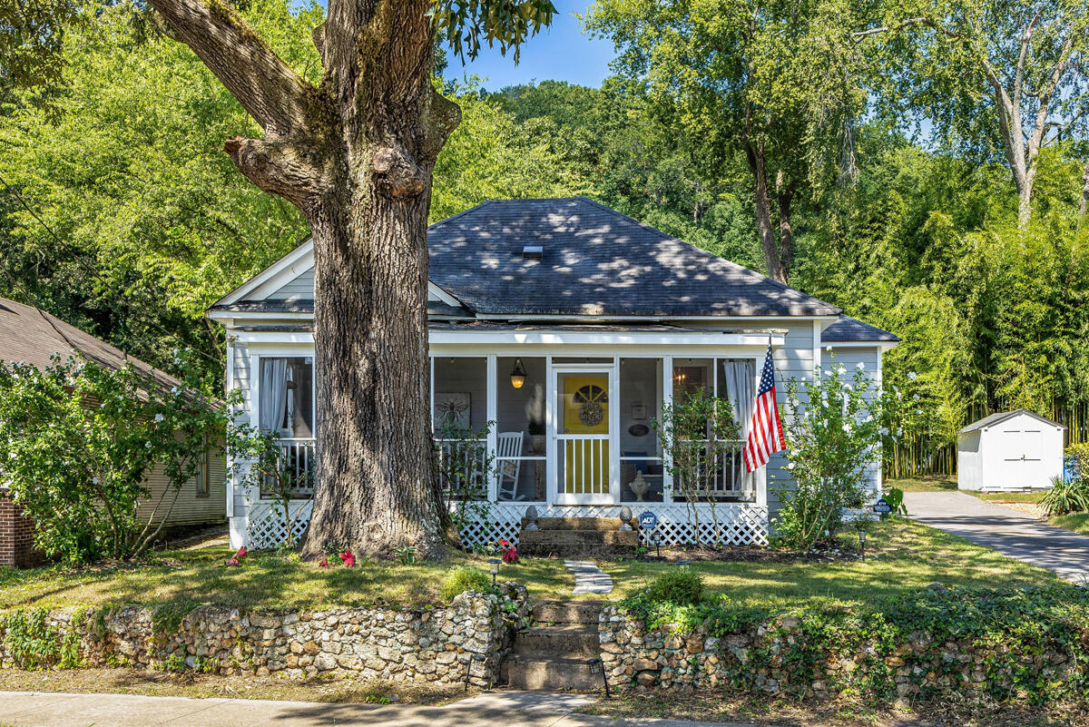 5719 St Elmo Avenue Chattanooga, TN 37409 - Photo 3 of 36 2023_08_August_5719_St_Elmo_Ave_0003