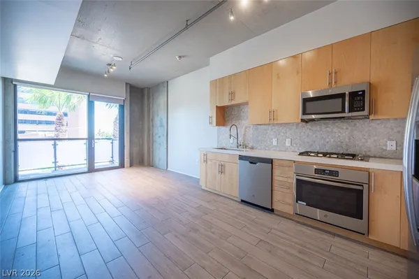 $1,600 | 353 East Bonneville Avenue, Unit 373, Las Vegas, NV 89101