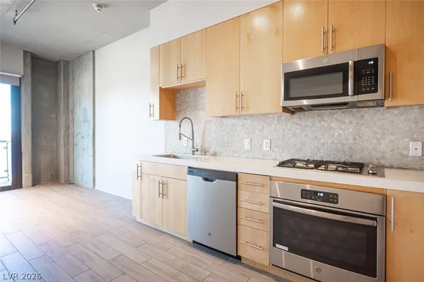 $1,600 | 353 East Bonneville Avenue, Unit 373, Las Vegas, NV 89101