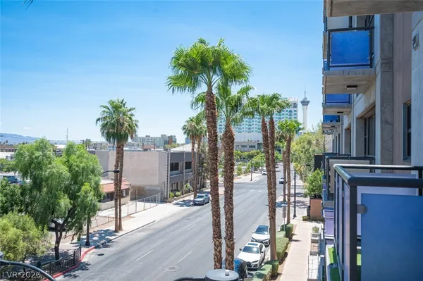 $1,600 | 353 East Bonneville Avenue, Unit 373, Las Vegas, NV 89101