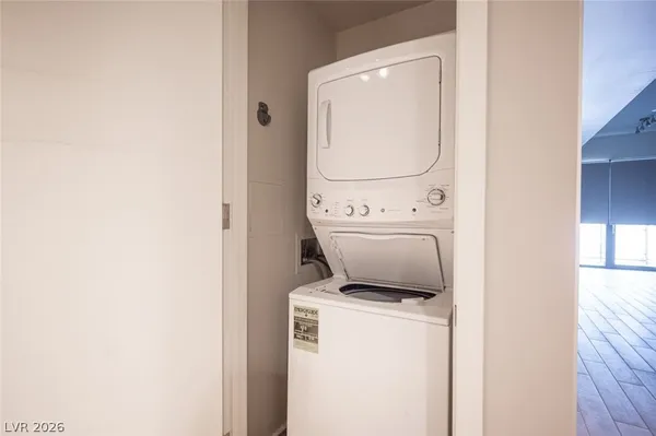 $1,600 | 353 East Bonneville Avenue, Unit 373, Las Vegas, NV 89101