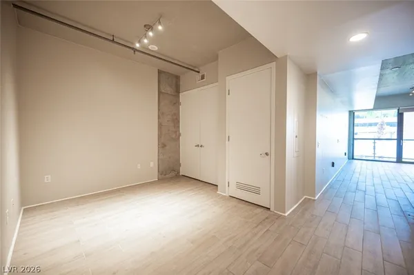 $1,600 | 353 East Bonneville Avenue, Unit 373, Las Vegas, NV 89101