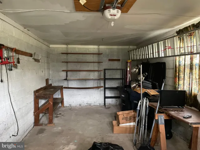 a view of a garage