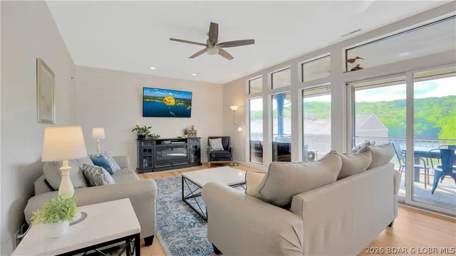 $379,000 | 611 Lazy Days Road, Unit L5, Osage Beach, MO 65065