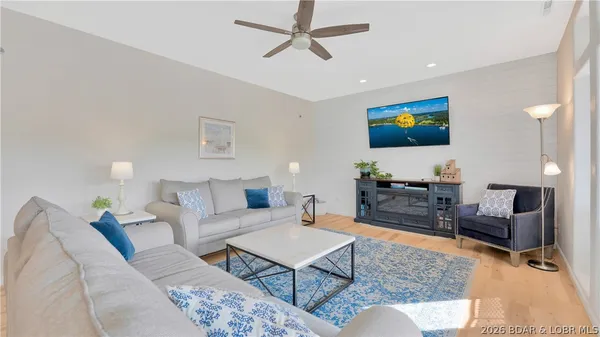 $379,000 | 611 Lazy Days Road, Unit L5, Osage Beach, MO 65065