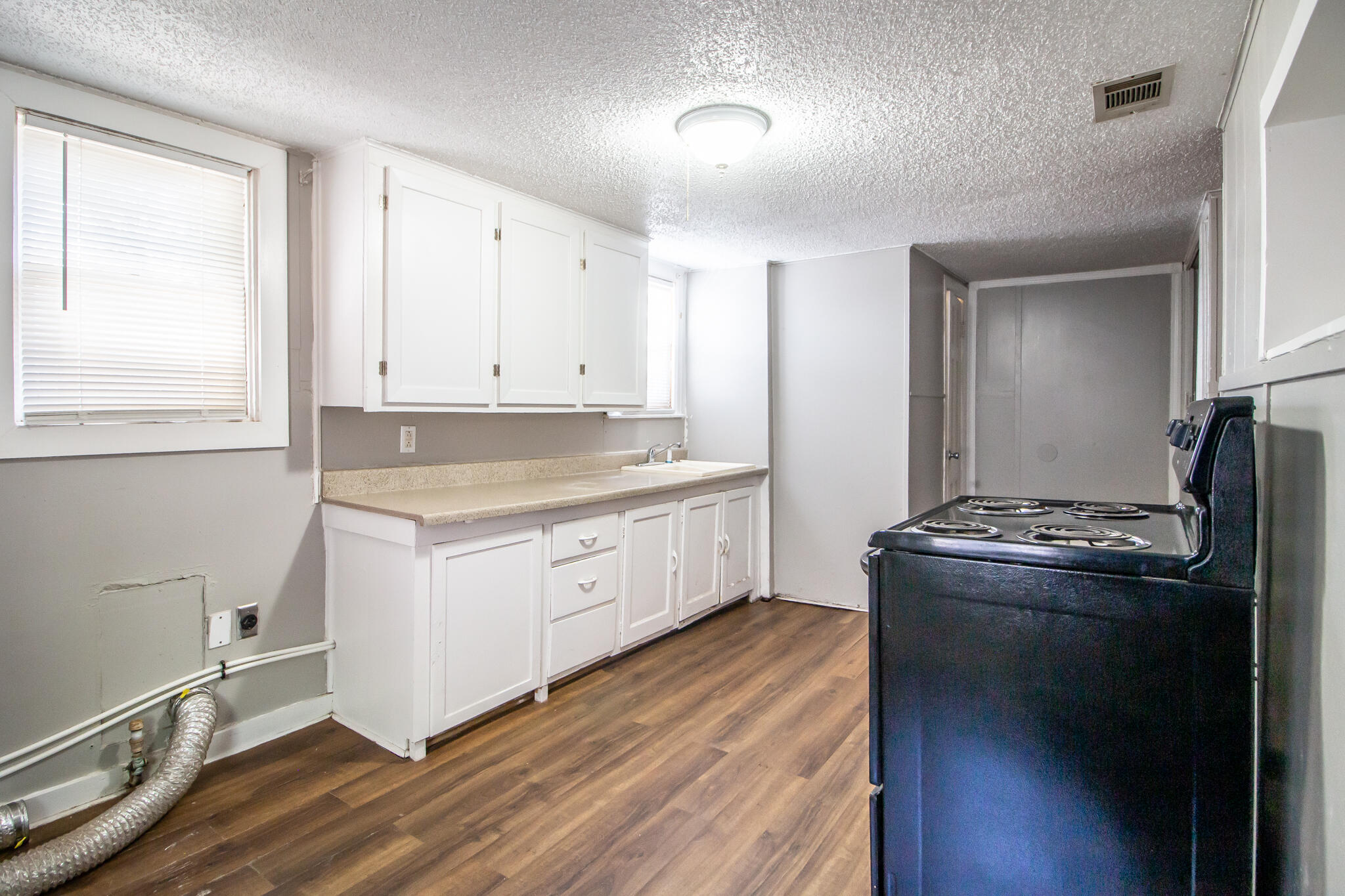 2429 27th Street, Unit REAR Lubbock, TX 79411 - Photo 9 of 14 9