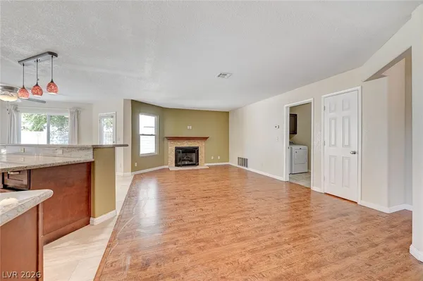 $2,995 | 2733 Brookstone Court, Las Vegas, NV 89117