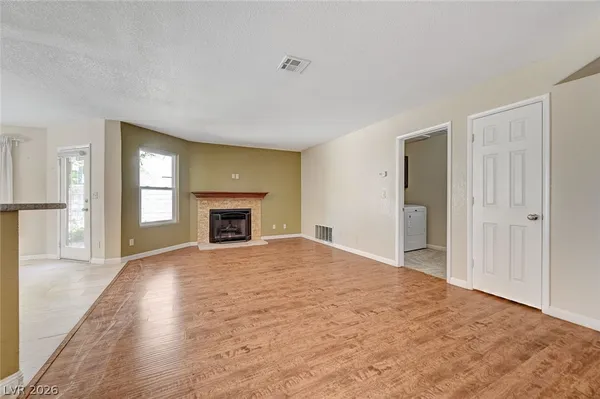 $2,995 | 2733 Brookstone Court, Las Vegas, NV 89117