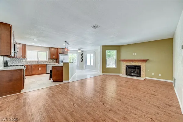 $2,995 | 2733 Brookstone Court, Las Vegas, NV 89117