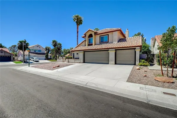 $2,995 | 2733 Brookstone Court, Las Vegas, NV 89117