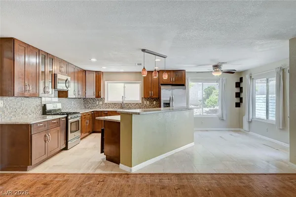$2,995 | 2733 Brookstone Court, Las Vegas, NV 89117