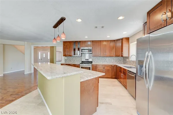 $2,995 | 2733 Brookstone Court, Las Vegas, NV 89117