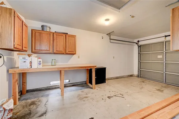 $2,995 | 2733 Brookstone Court, Las Vegas, NV 89117