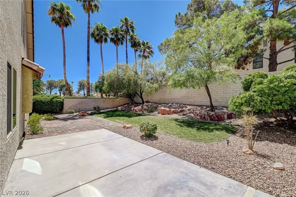 $2,995 | 2733 Brookstone Court, Las Vegas, NV 89117