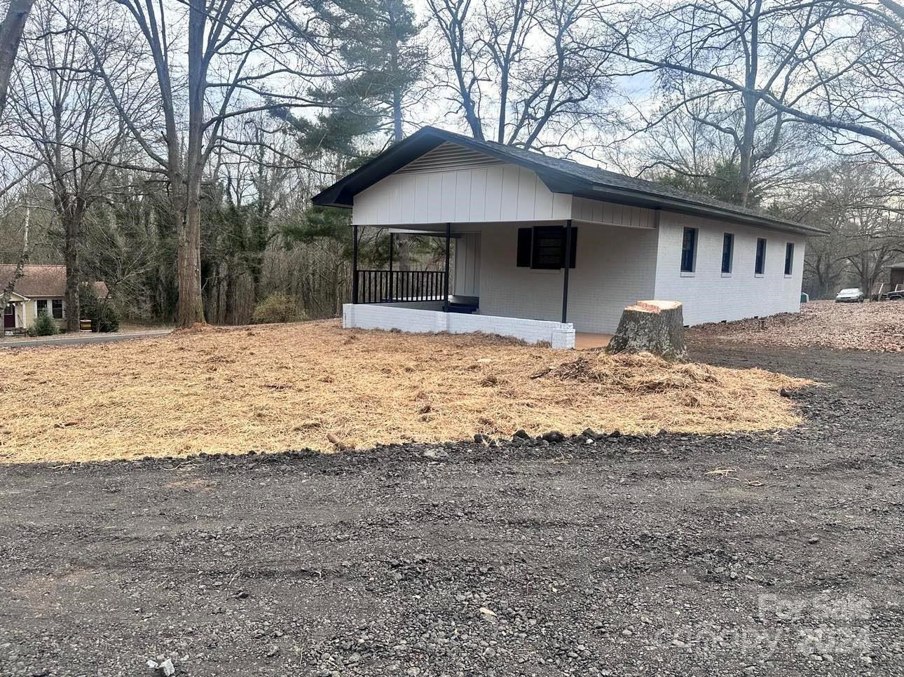 150 Chesterfield Road Mooresboro, NC 28114 - Photo 4 of 22 Gallery Image 4