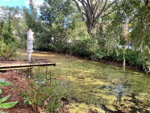 $194,900 | 18107 Lake Front Drive, Lutz, FL 33548