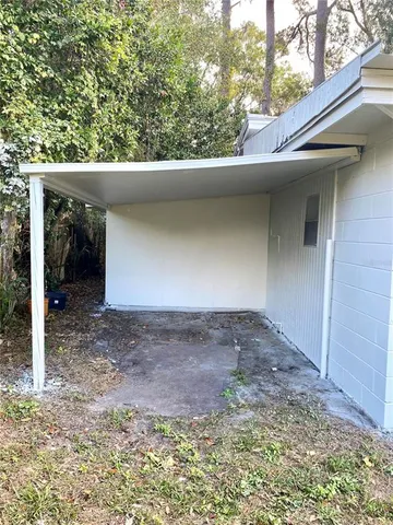 $194,900 | 18107 Lake Front Drive, Lutz, FL 33548