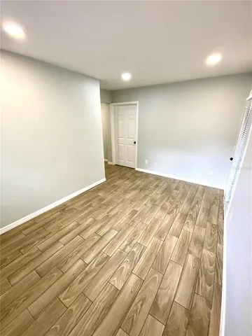 $194,900 | 18107 Lake Front Drive, Lutz, FL 33548