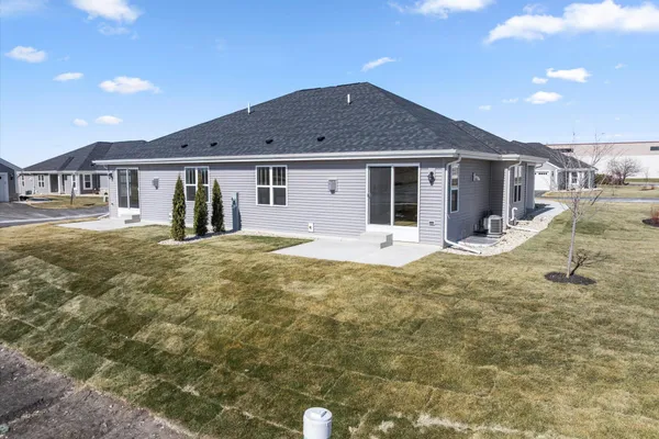 $399,900 | 536 Hunter Oaks Boulevard, Unit 501, Watertown, WI 53094