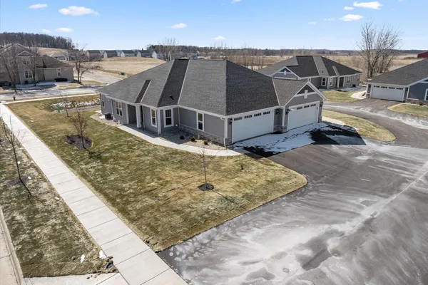 $399,900 | 536 Hunter Oaks Boulevard, Unit 501, Watertown, WI 53094