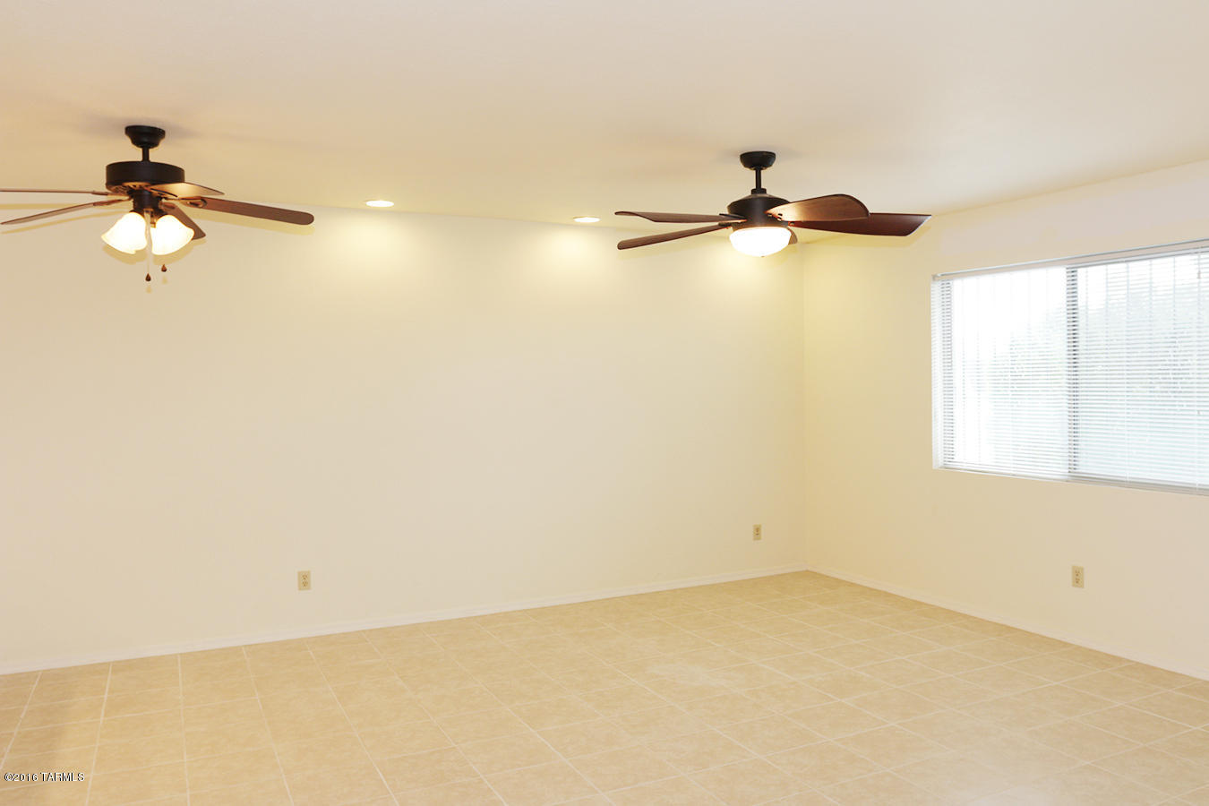 9631 East Sellarole Road Tucson, AZ 85730 - Photo 6 of 33 Gallery Image 6