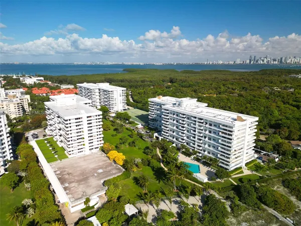 $849,000 | 177 Ocean Ln Drive, Unit 703, Key Biscayne, FL 33149