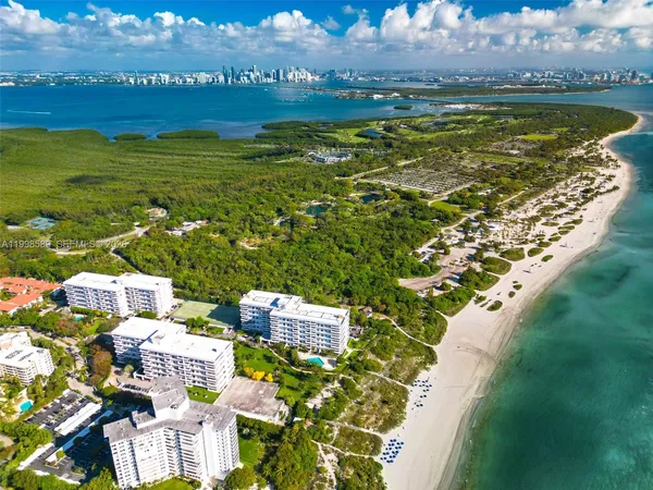 $849,000 | 177 Ocean Ln Drive, Unit 703, Key Biscayne, FL 33149