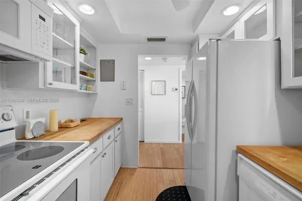 $849,000 | 177 Ocean Ln Drive, Unit 703, Key Biscayne, FL 33149