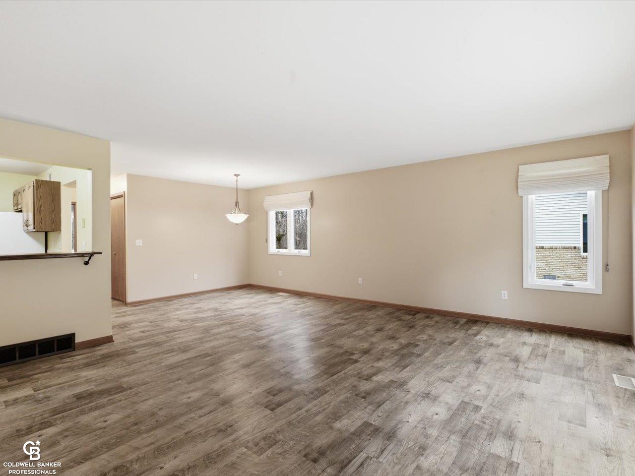 7262 Lakeshore Road Lakeport, MI 48059 - Photo 11 of 55