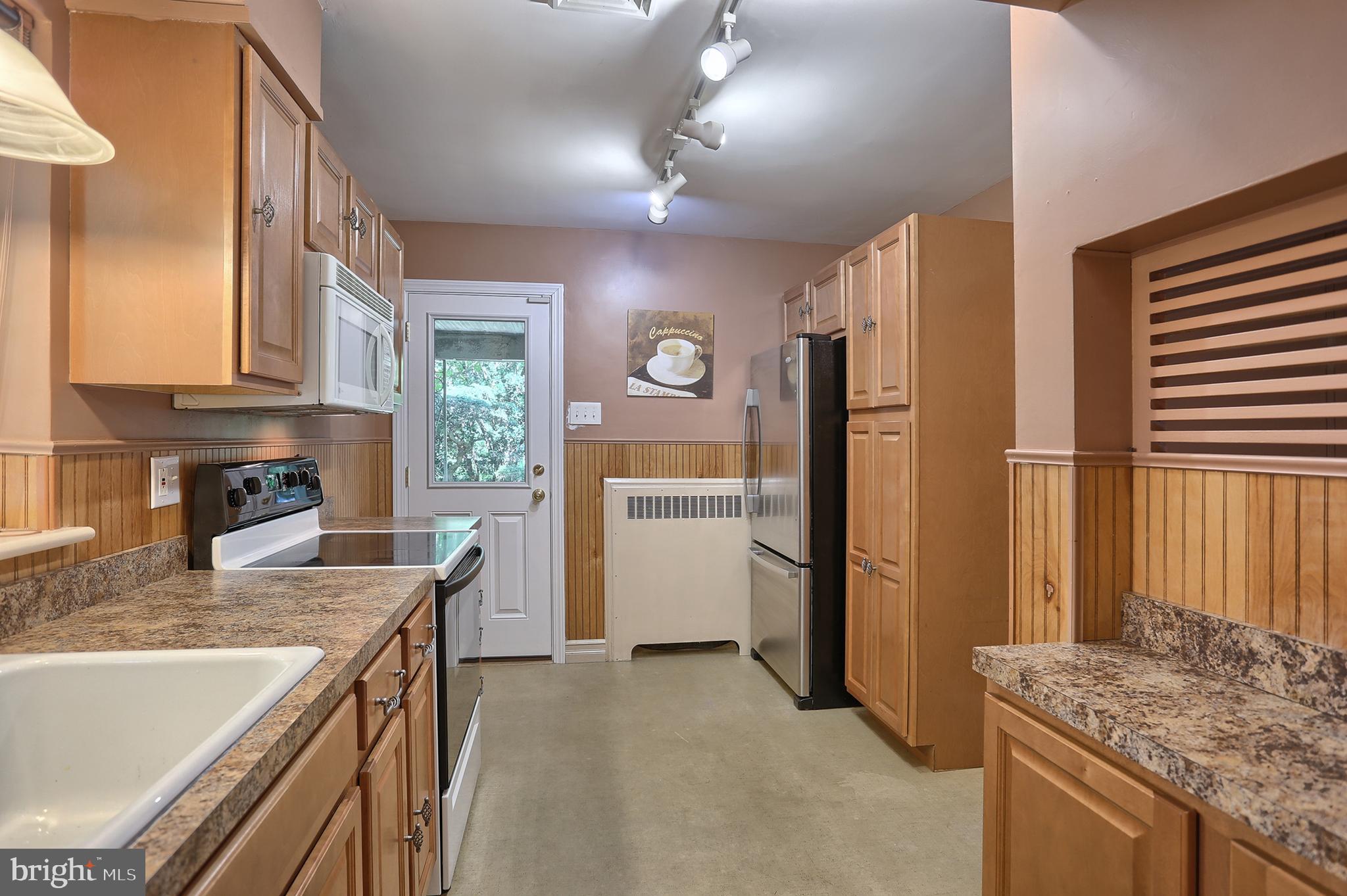 2258 Rudy Road Harrisburg, PA 17104 - Photo 17 of 43 Gallery Image 17