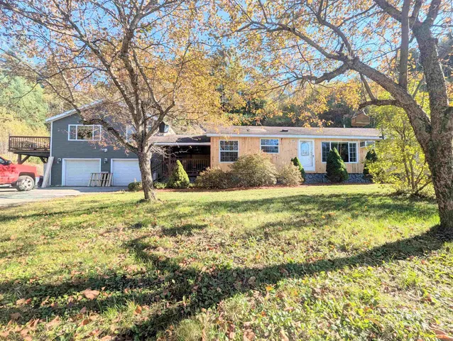 $359,950 | 43 Crestwood Drive, St. Johnsbury, VT 05819