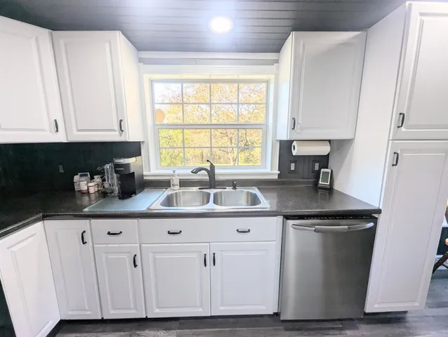 $359,950 | 43 Crestwood Drive, St. Johnsbury, VT 05819