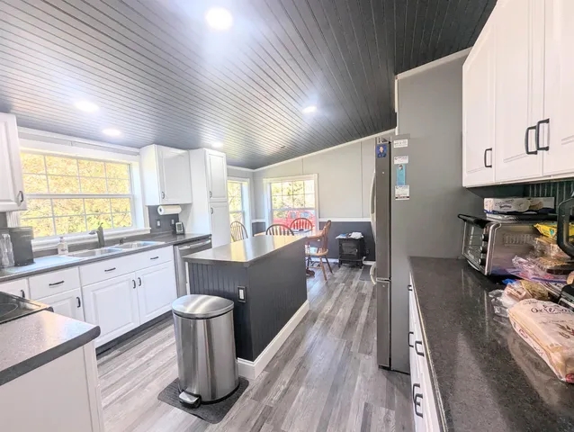 $359,950 | 43 Crestwood Drive, St. Johnsbury, VT 05819