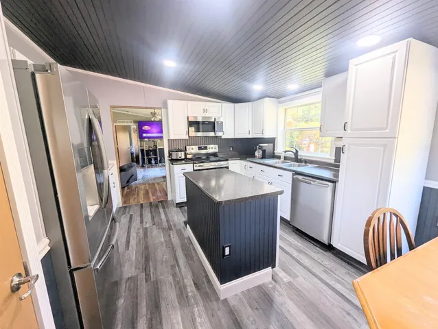 $359,950 | 43 Crestwood Drive, St. Johnsbury, VT 05819