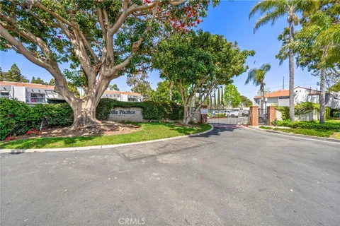 $799,000 | 215 Wichita Avenue, Unit 409, Huntington Beach, CA 92648