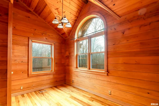 $550,000 | 221 Poplar Lake Road, Makanda, IL 62958