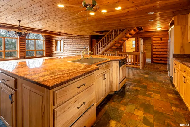 $550,000 | 221 Poplar Lake Road, Makanda, IL 62958