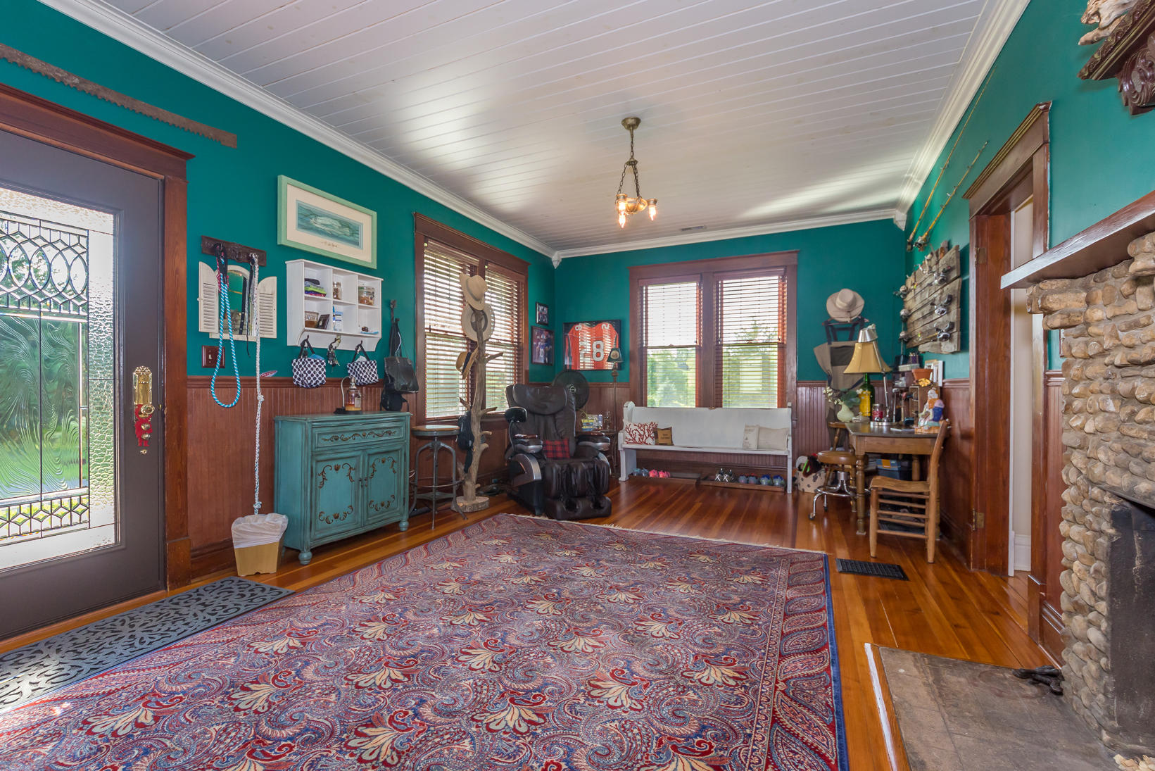 81 Hardbarger Road Buchanan, VA 24066 - Photo 4 of 42 IMG_8860